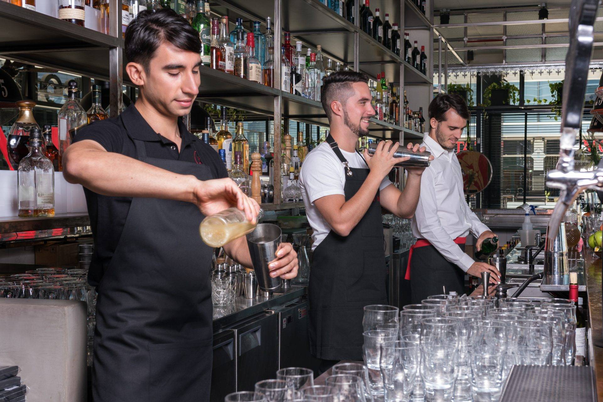 HOME 2 Uniformes Gastronómicos