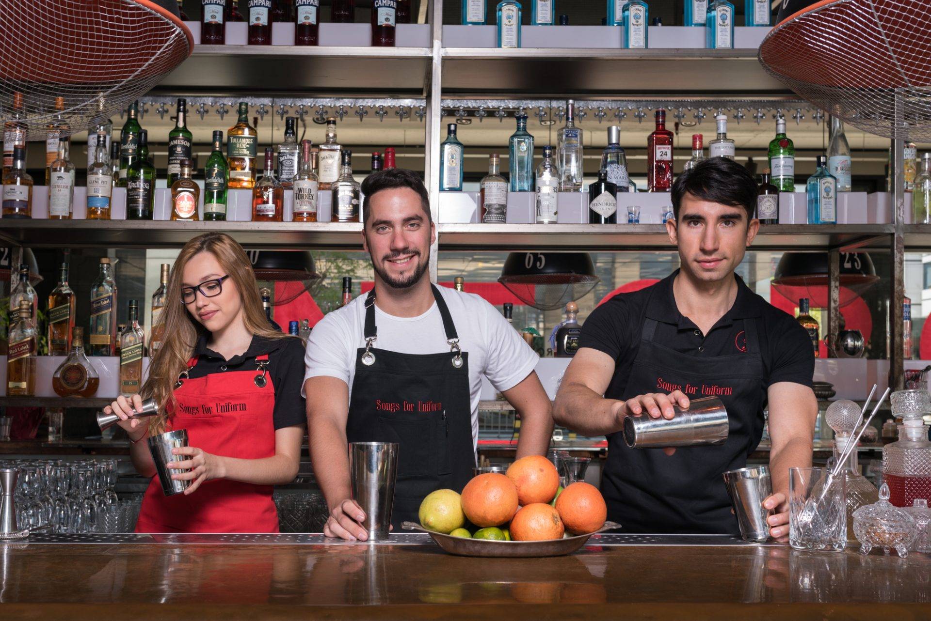 HOME 5 Uniformes Gastronómicos falda mujer