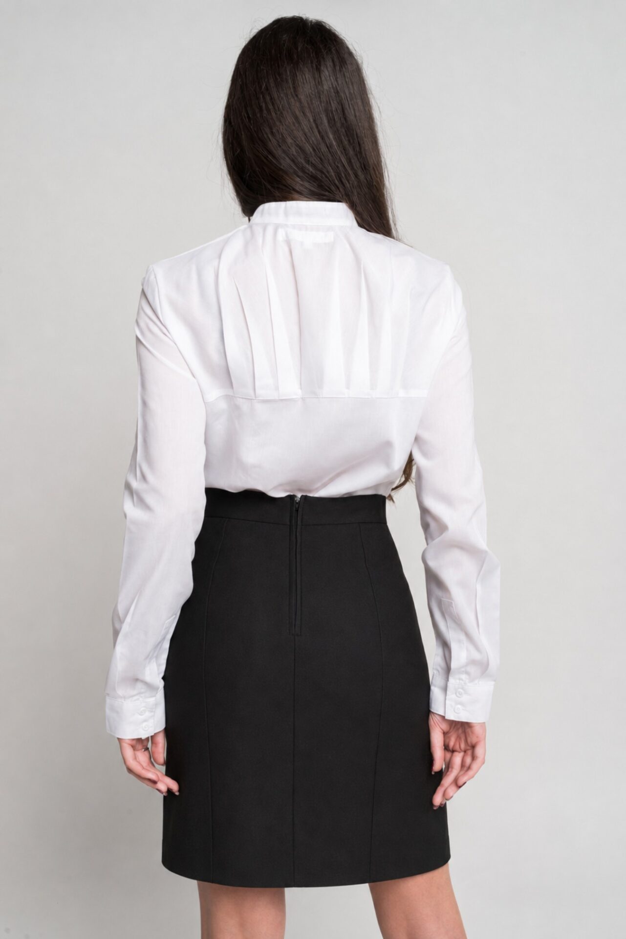 Camisa Natalie Cole de mujer con falda Nina en negro